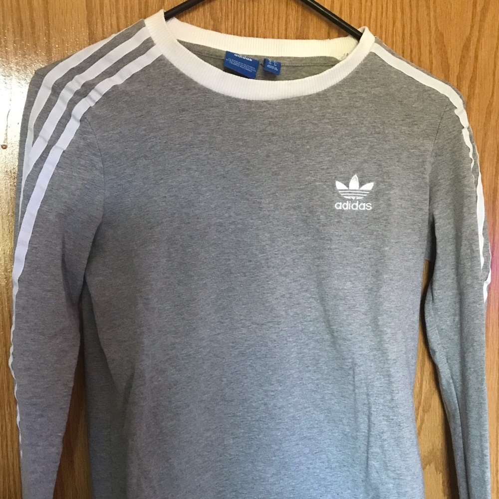 XS women’s adidas gray shirt with white stripes
